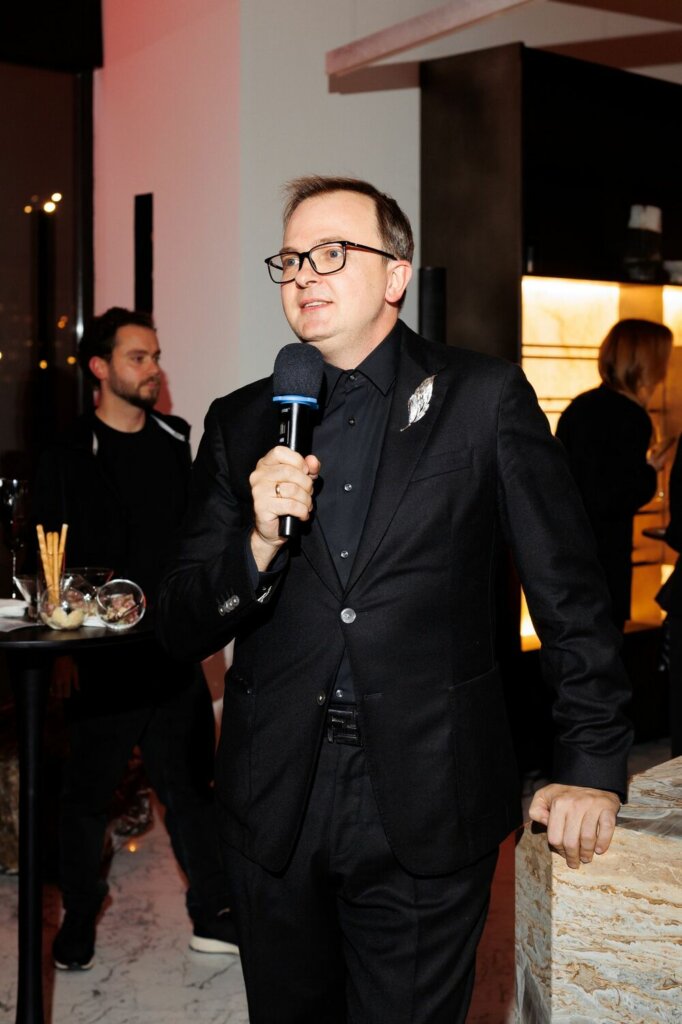 Искусство затемнения: как прошел Cocktail Evening от AURRUM x Henge в Москве