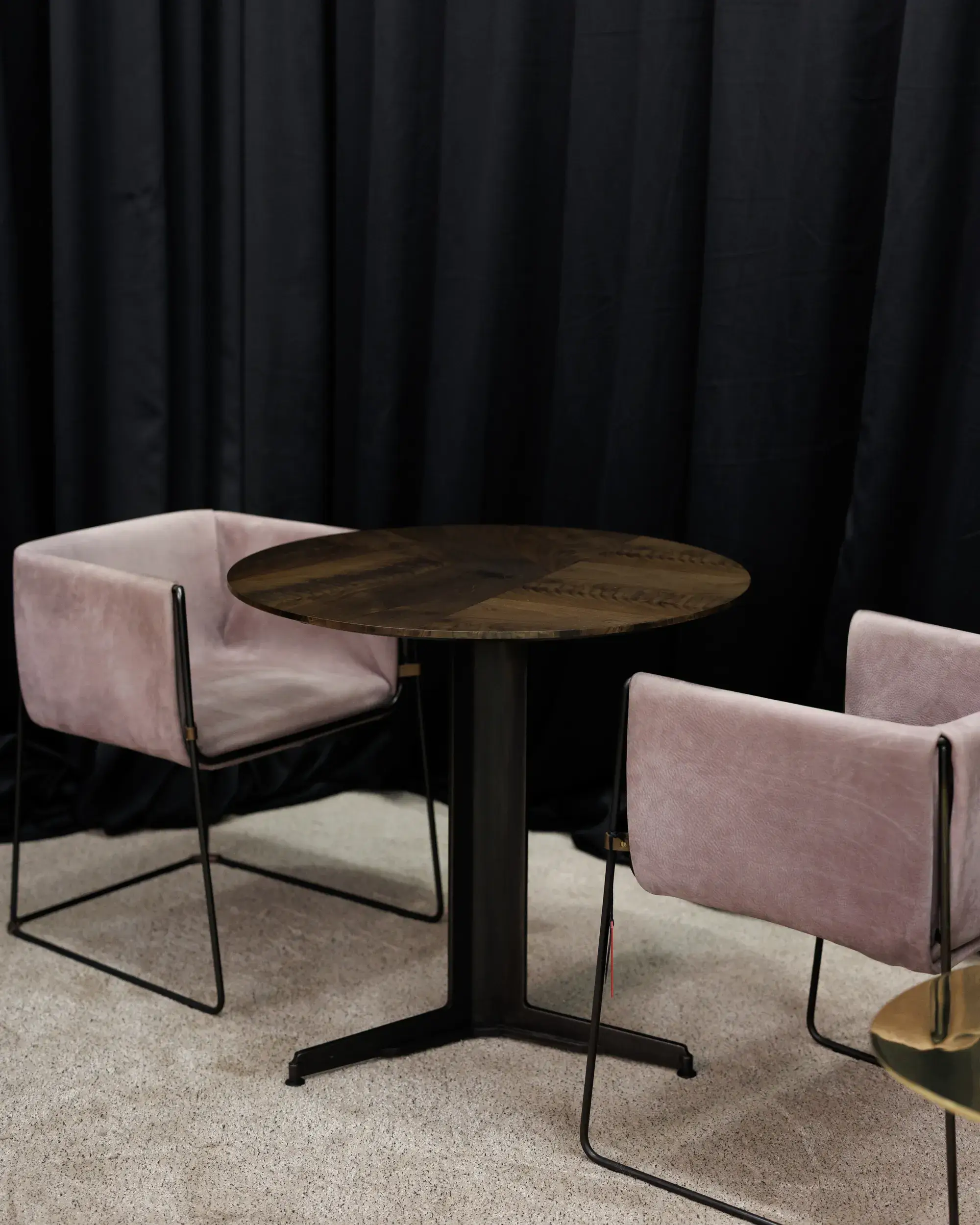 Столик Gibson от Henge